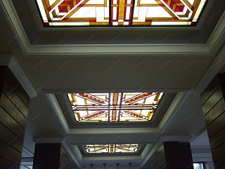 Потолок витраж геометрия