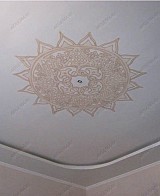 фото графика на потолке