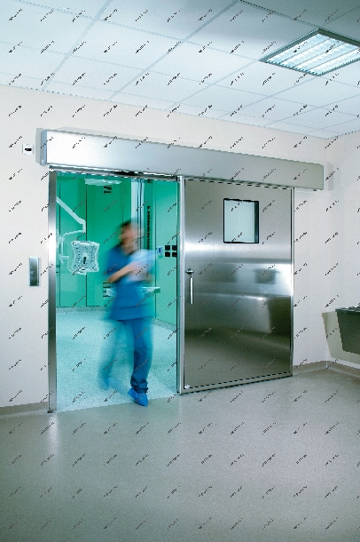 Входные двери из алюминия нередко используют в больницах и на производстве