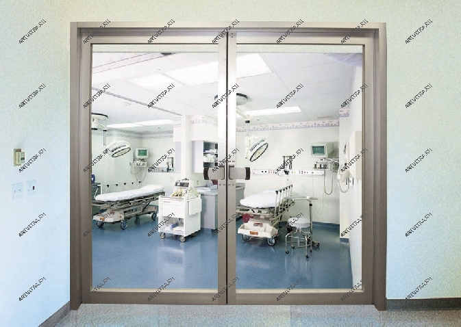 Двери с крупными полотнами обычно изготавливают с применением закаленного стекла
