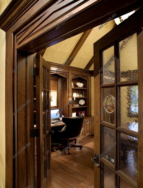 Солидный внешний вид деревянной межкомнатной двери является наглядной отсылкой к вековым традициям премиум класса