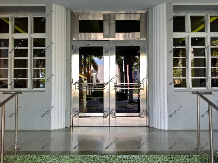 Продолжительность монтажа металлических дверей в гостиницу премиум-категории варьируется в соответствии с особенностями выбранного типа конструкции