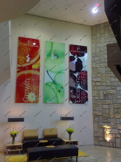 Декоративные панели из стекла - оригинальное украшение для кафе