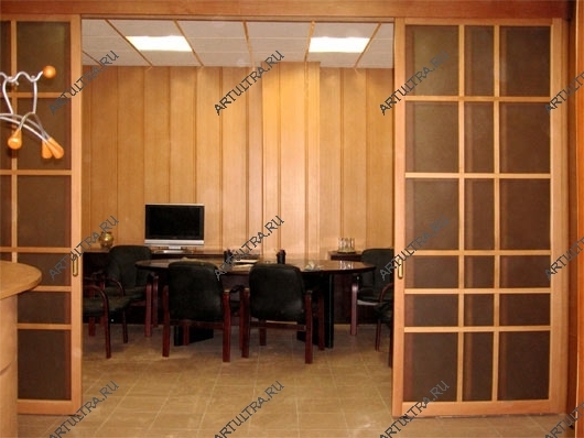 Даже деревянную перегородку для кабинета можно изготовить с учетом современных стилевых тенденций