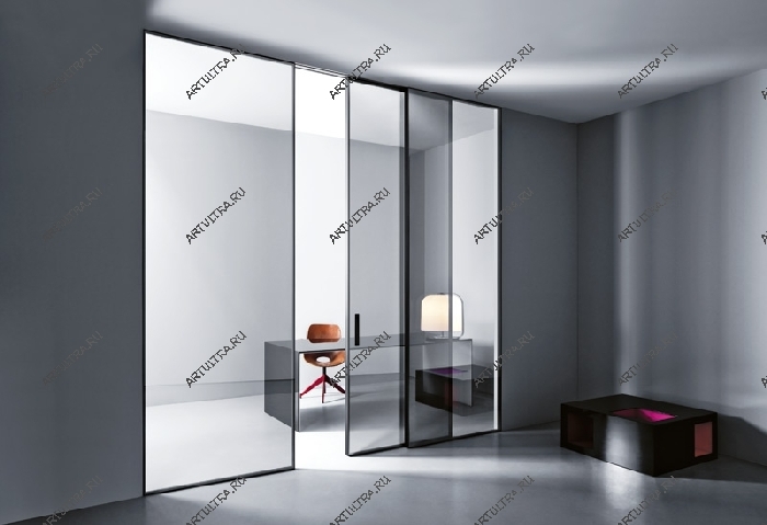  Только алюминиевая офисная перегородка со стеклом способна передать в обычном офисном интерьере черты минимализма