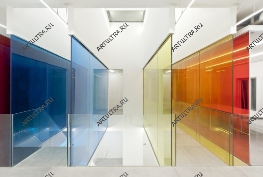  Перегородки из декоративного и цветного стекла выше по стоимости, чем модели из стандартных материалов