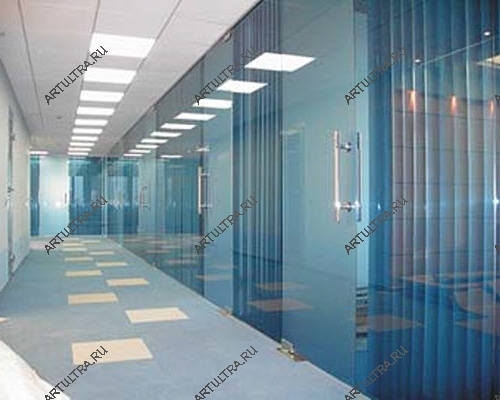  Мобильные и стационарные офисные перегородки часто объединяют в единую систему, выполненную только из стекла