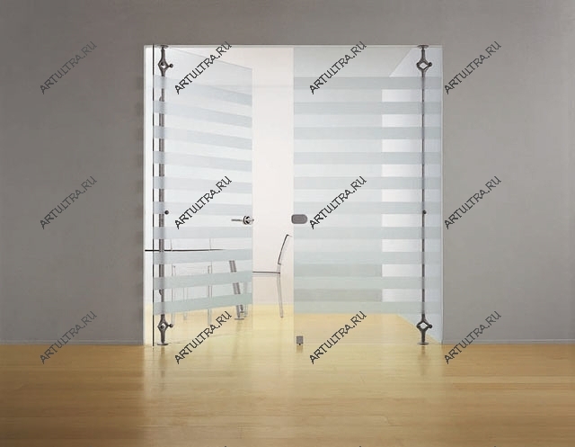 Маятниковые стеклянные двери подойдут для помещений, оформленных в лаконичном, минималистичном стиле