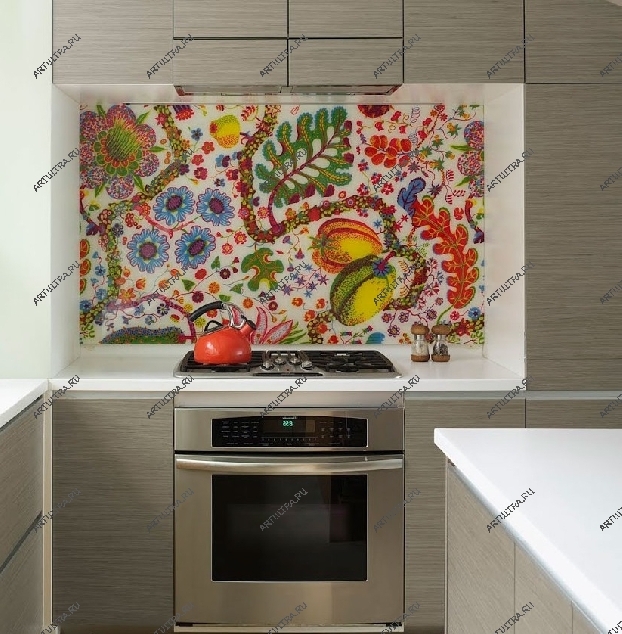  Настенные фартуки для кухни, украшенные художественной росписью могут статьи ярким элементом интерьера