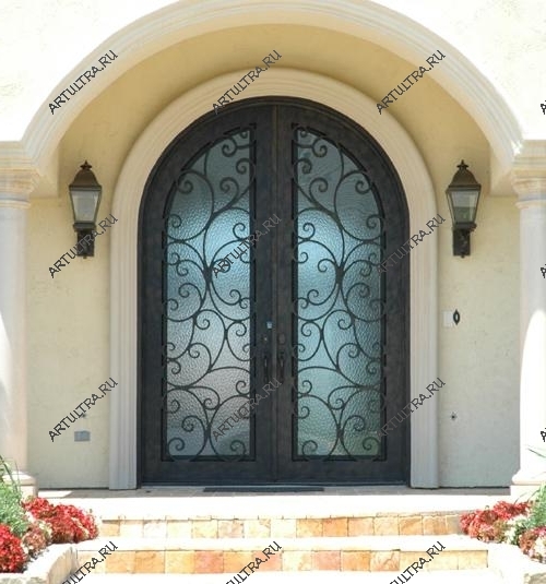 Кованая входная дверь с матовым стеклом