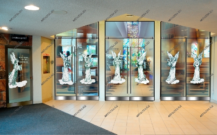 Вариант украшения стеклянных раздвижных автоматических дверей в заданной тематике