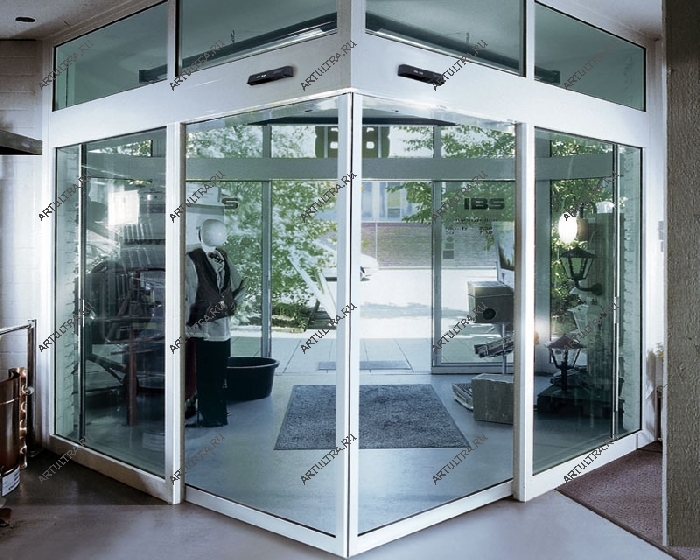 Алюминиевые двери чаще заполняют стеклом с повышенными прочностными качествами