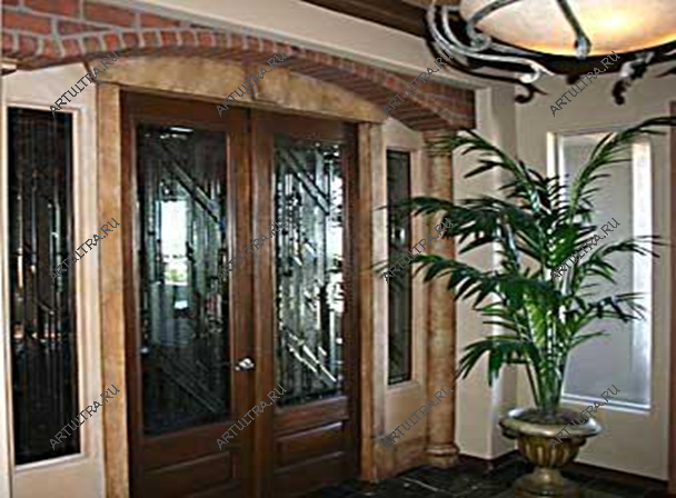  Входная дверь в загородном доме должна соответствовать и внутреннему убранству холла