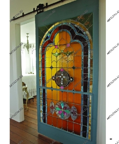 Цветное стекло для навесной двери