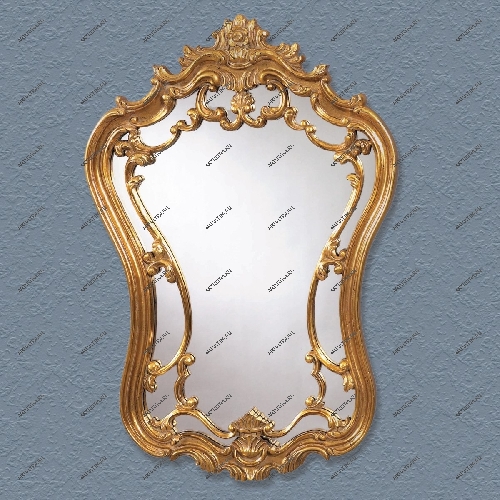  Рама для зеркала может иметь богатую отделку из любого материала, в том числе, стекла