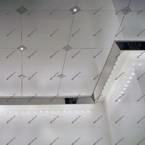 Зеркальный потолок матовой текстуры