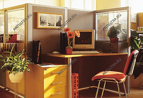 Основные особенности перегородок между столами для офиса